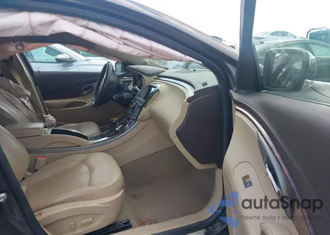 2013 Buick Lacrosse Leather Group z USA, uszkodzony, nr VIN 1G4GC5E33DF269095